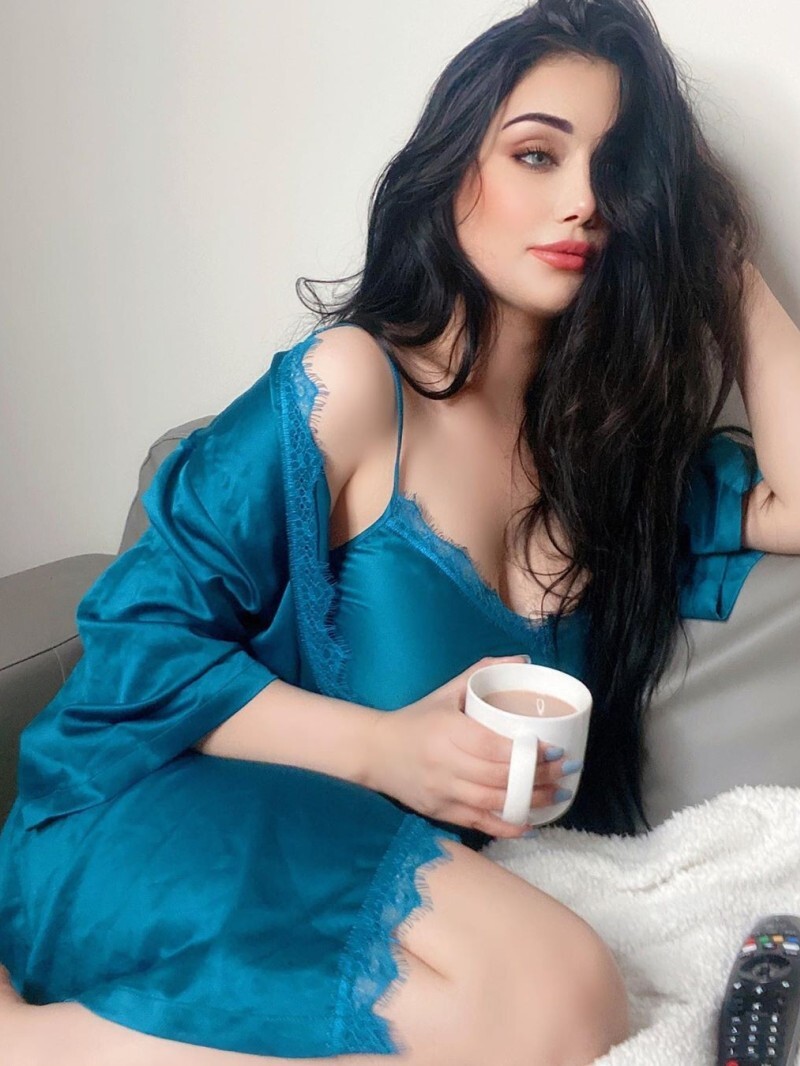 Проститутка СПб Лера +7(981)136-33-84